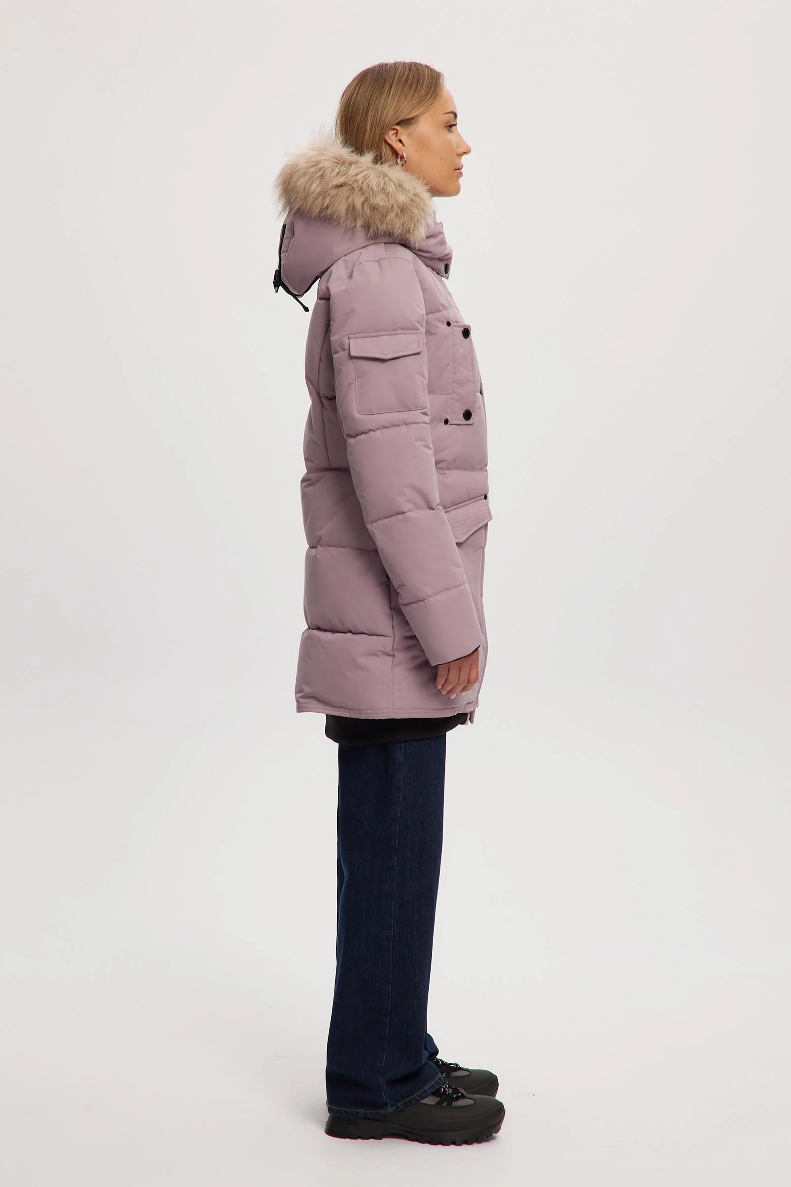 Astrid - Image 20