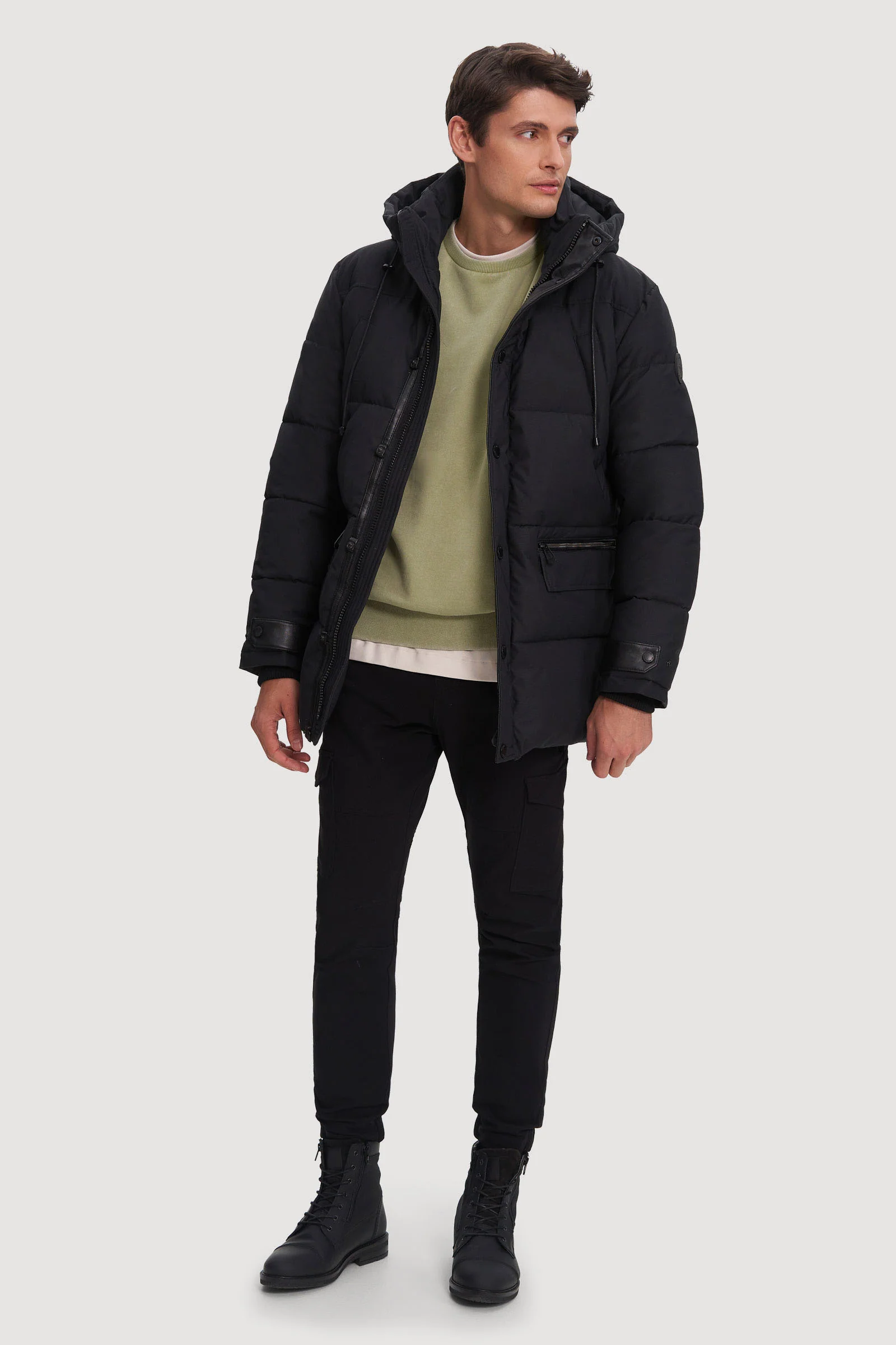 Russel - Image 7