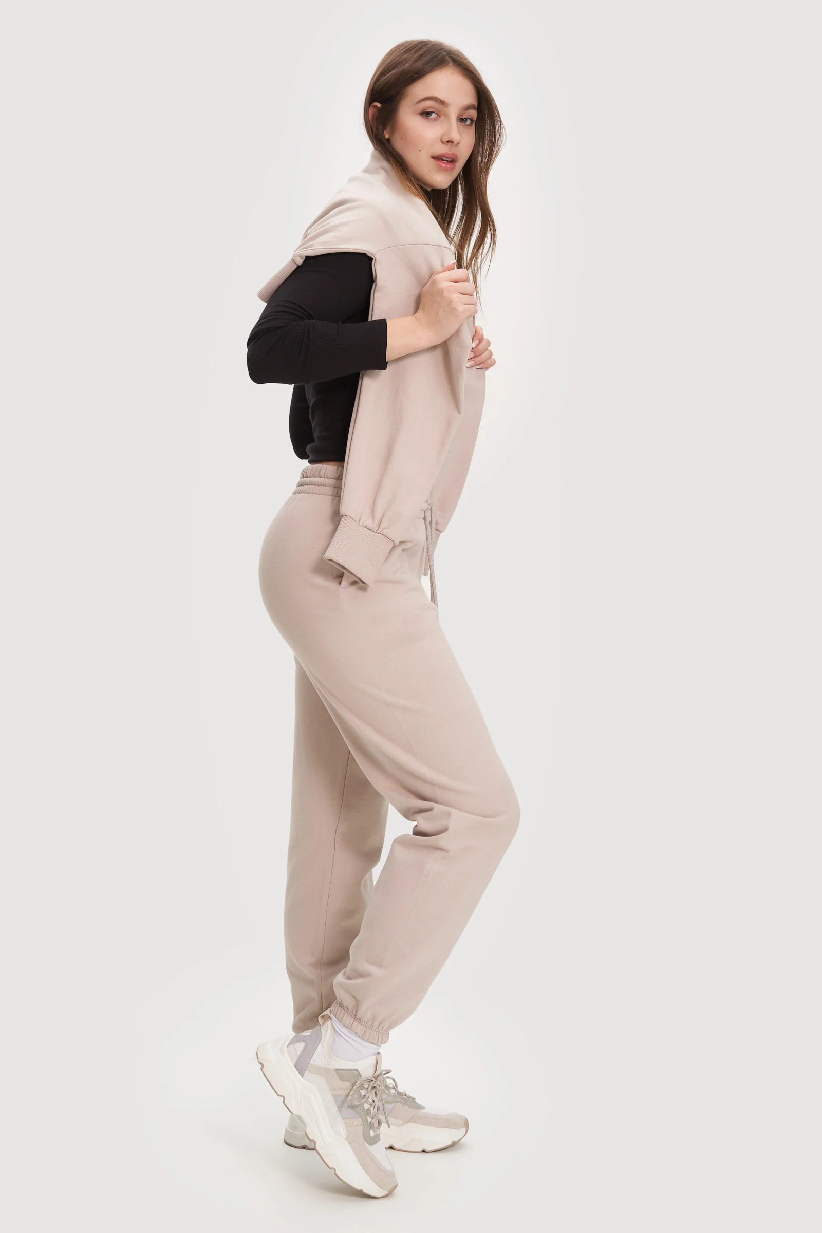 Reese - Image 8