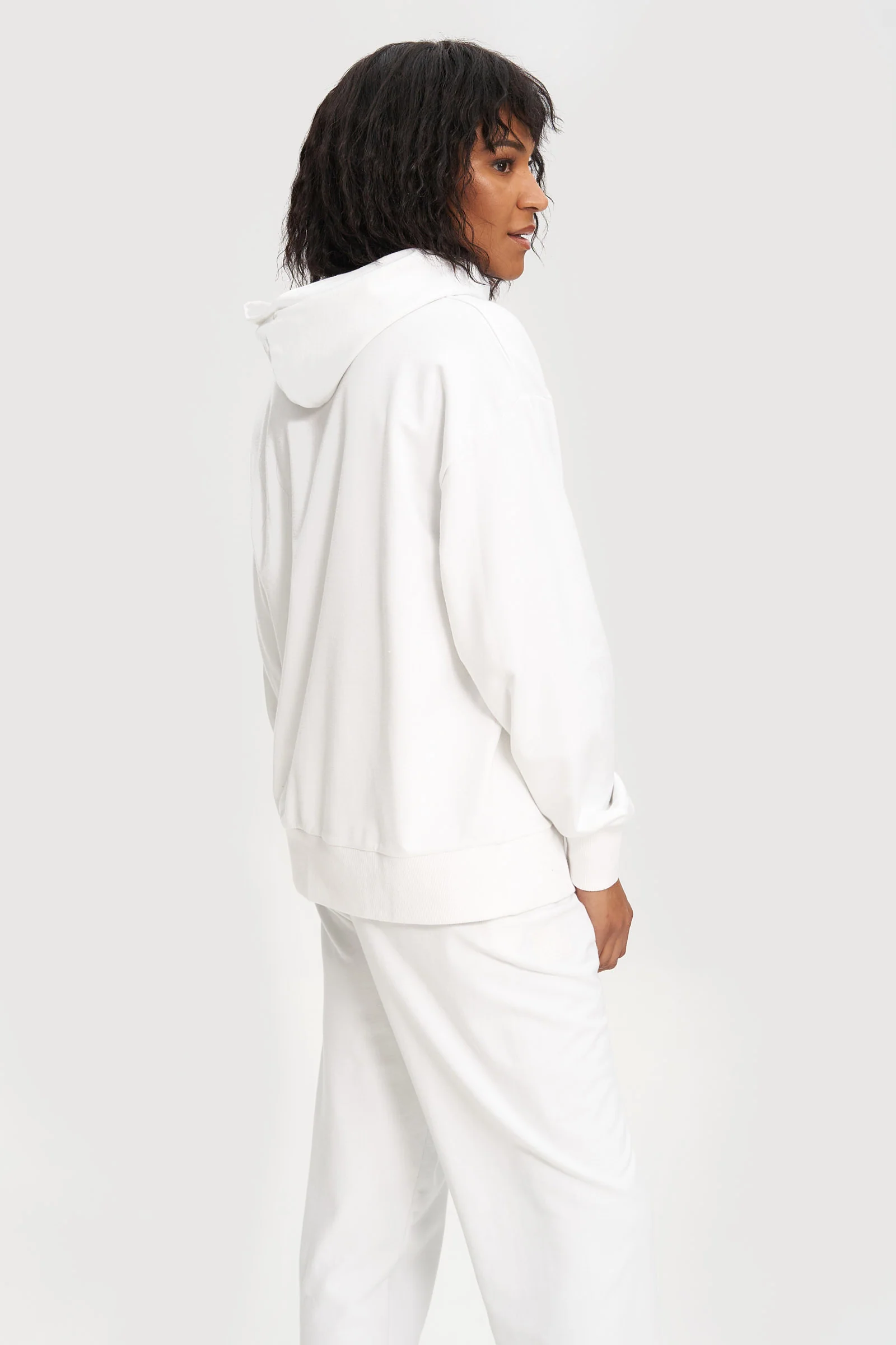 Reign-03 - Image 13