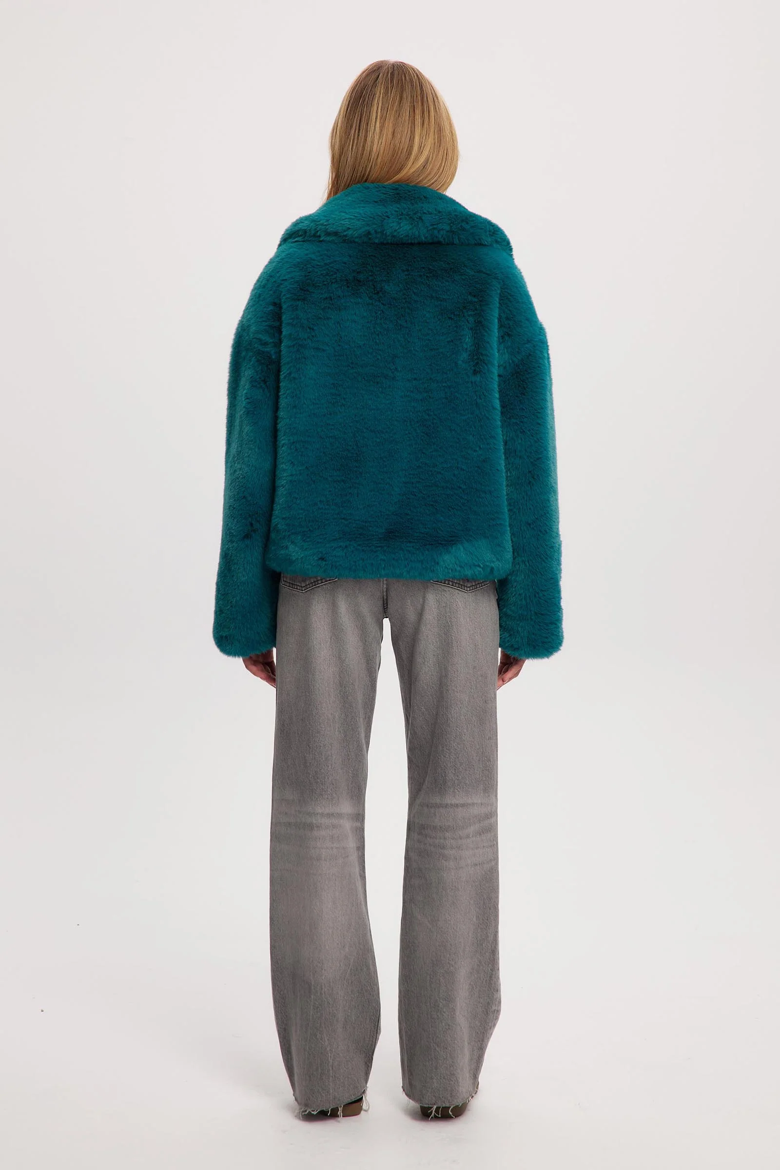 Loretta - Image 19