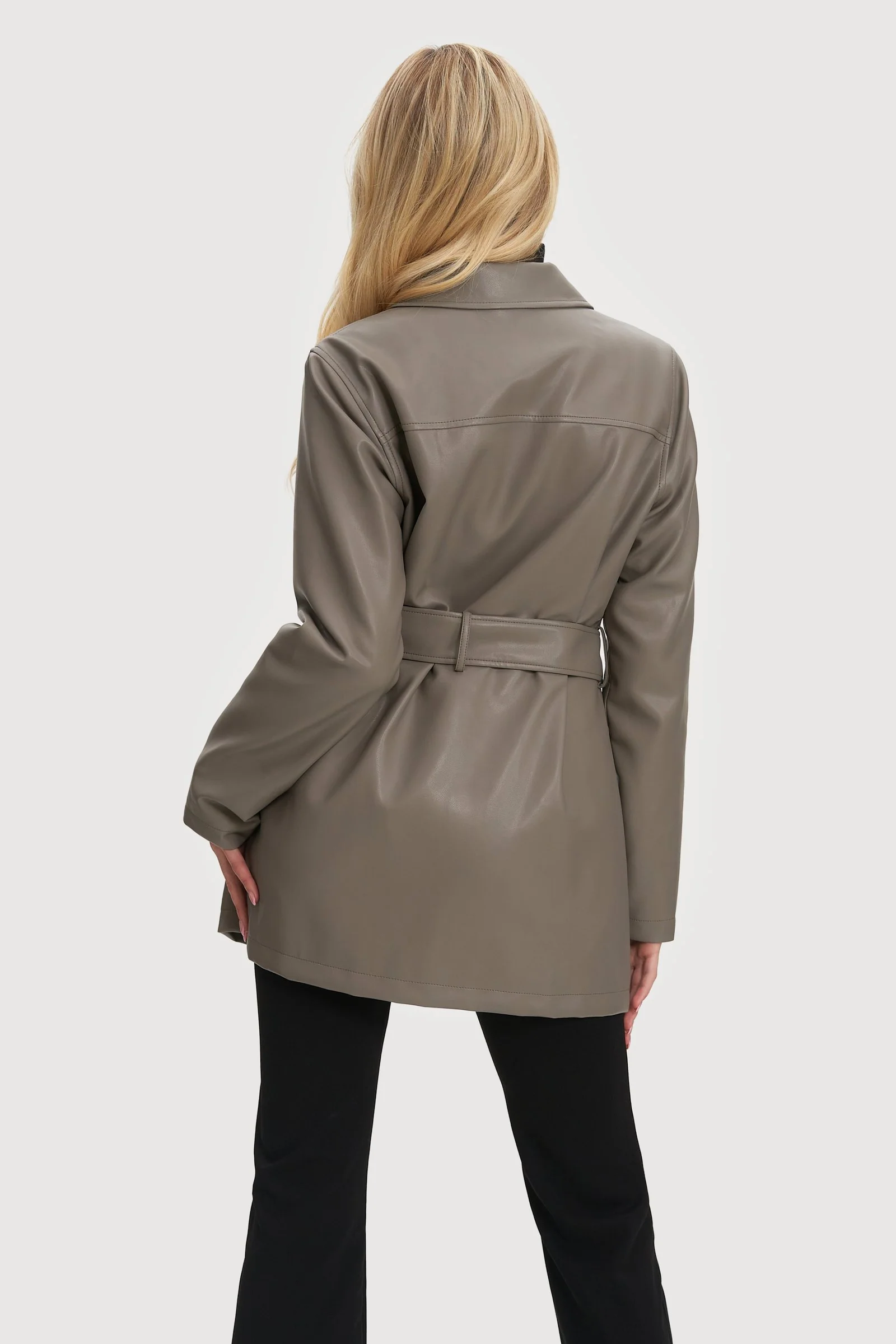 Jutta - Image 10